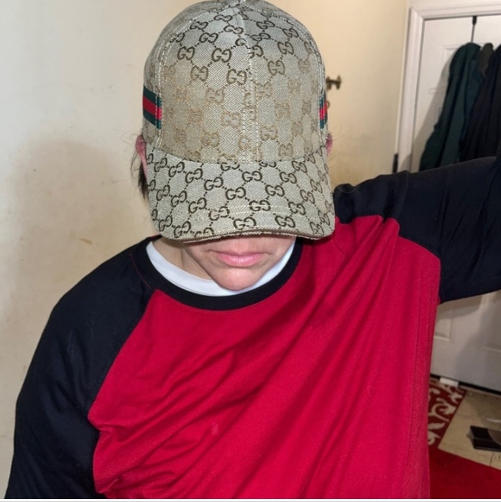 Fashion Beige Monogram Cap with Stripe